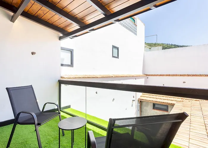 シャレー Home2book Rustic Stone Haven With Terrace