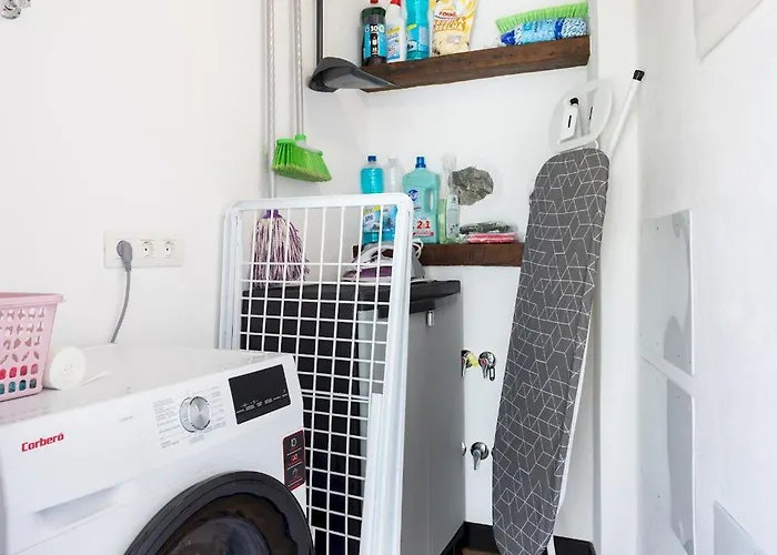 Home2book Rustic Stone Haven With Terrace シャレー