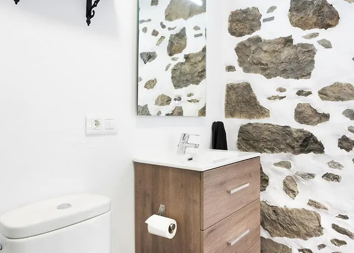 シャレー Home2book Rustic Stone Haven With Terrace